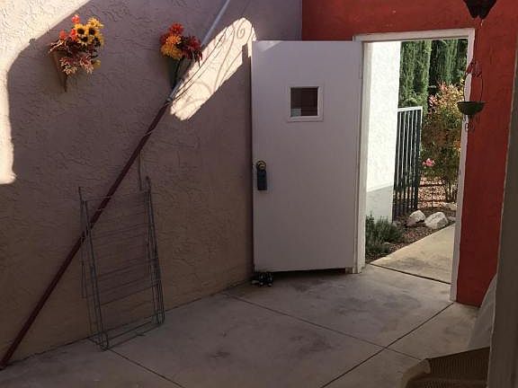 4th image of 4860 E Fort Lowell Rd