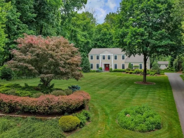18 Glen Ridge Dr, Washington Twp., NJ 07853