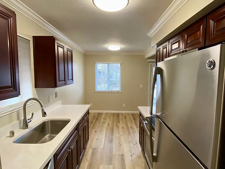 1566 Sunnyvale Ave #8 — Photo 3