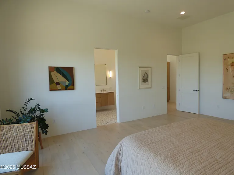 5721 E Paseo Cocospera — Photo 23