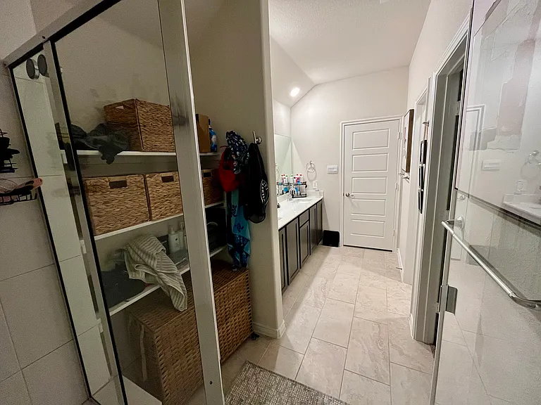620 Carters Grove Dr — Photo 17