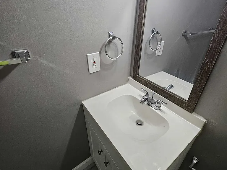 120 Fox Hill Ln — Photo 15