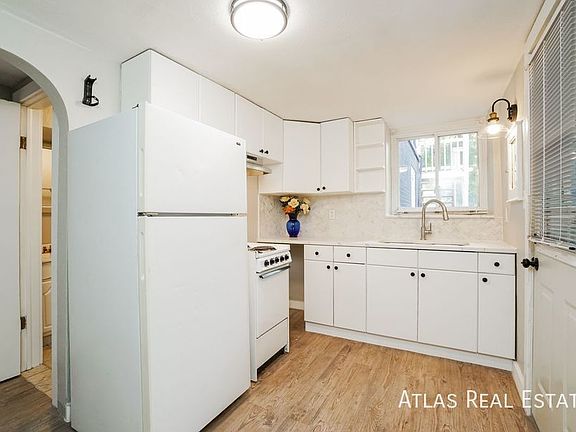 2nd image of 423 N Wahsatch Ave APT 5
