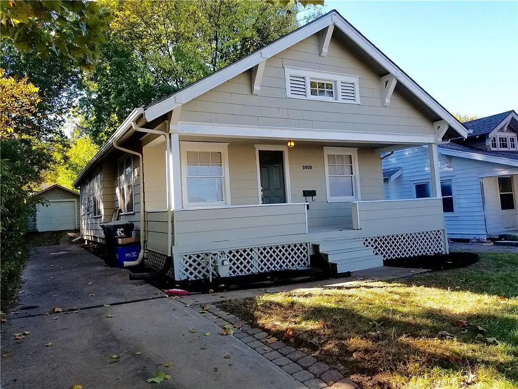 2 bed, 904 sqft, $1,400 — Photo 2
