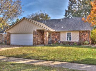 1205 S 32nd St, Broken Arrow, OK 74014