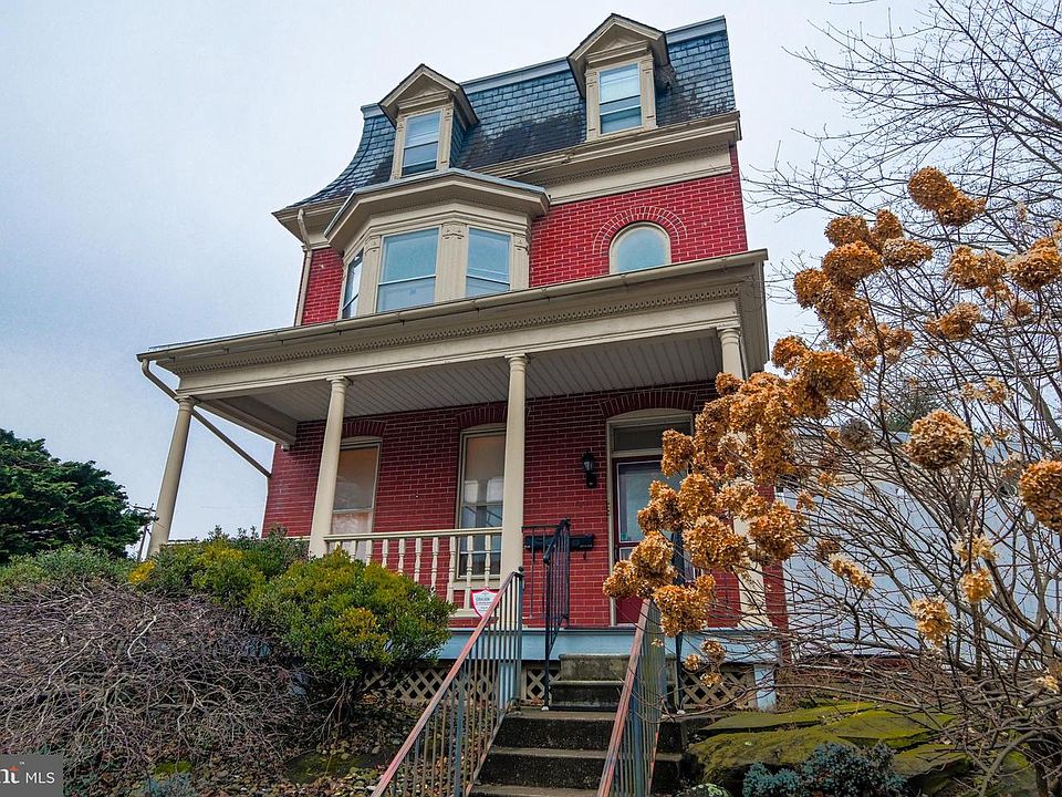 1st image of 1538 1st Ave