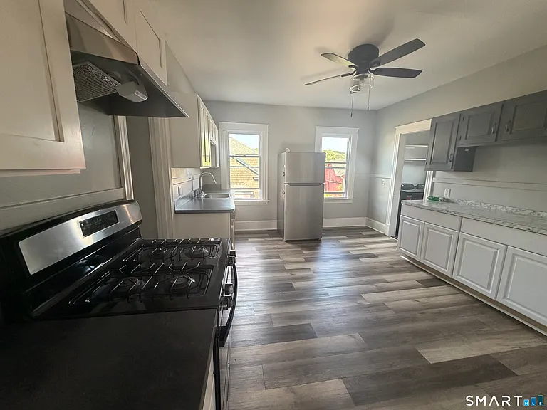 34 Harrison St — Photo 2