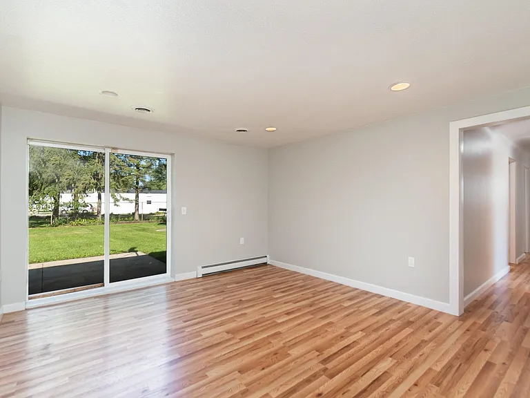 601 Gerald Ct — Photo 6