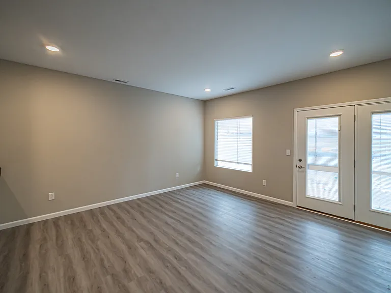 Oaks Place — Photo 20