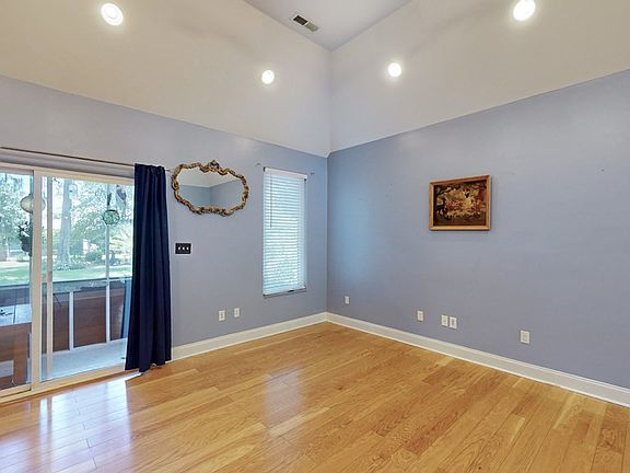5th image of 1144 Dogwood St