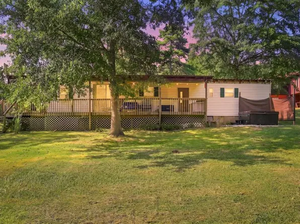 424 Hyde Cove Dr, Fair Play, SC 29643