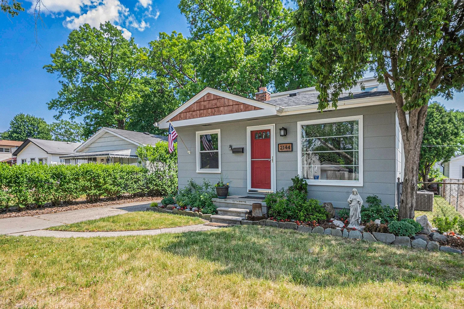 2144 Goulson Ave photo 1