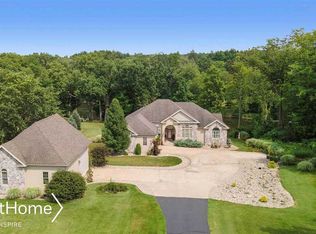 9020 Aspen Ln, Flushing, MI 48433