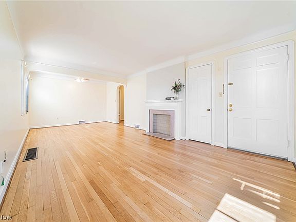 5th image of 14603 Garfield Ave