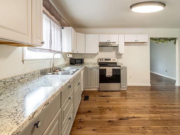 4th image of 510 Bradley Ave