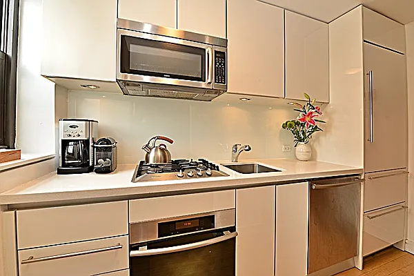 Sold by Nest Seekers International | media 4