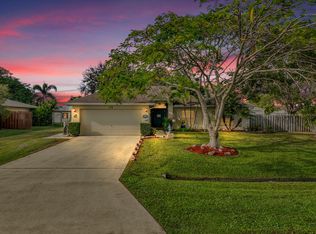 579 SE Marydale Ter, Port Saint Lucie, FL 34983