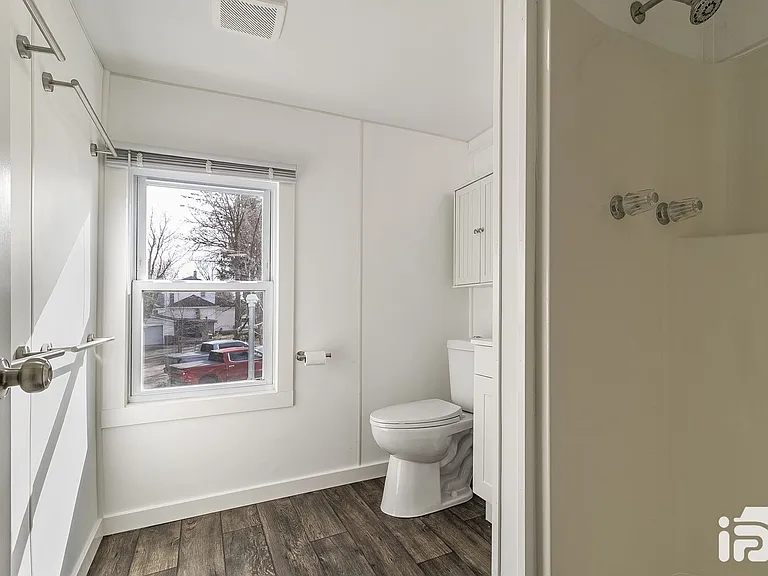 407 S Michigan Ave — Photo 10