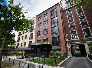 512 W Barry Ave APT 311, Chicago, IL 60657