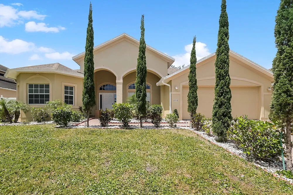 4 bed, 3.0 bath, 2220 sqft, $2,360 — Photo 1