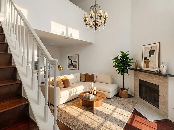 3rd image of 2213 Stanford St #2213