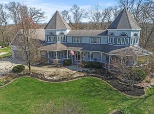 11924 Homestead Heights Dr, Saint John, IN 46373