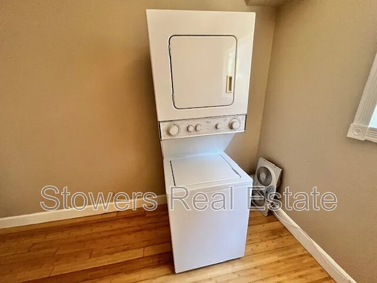 221 Green St — Photo 12