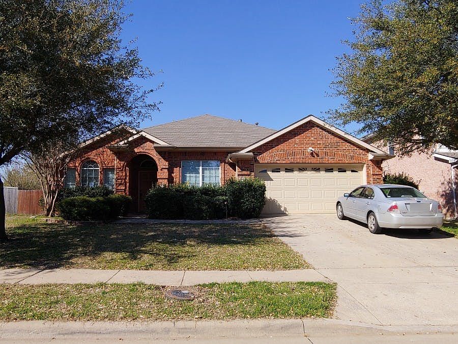 1st image of 15556 Wyoming Dr