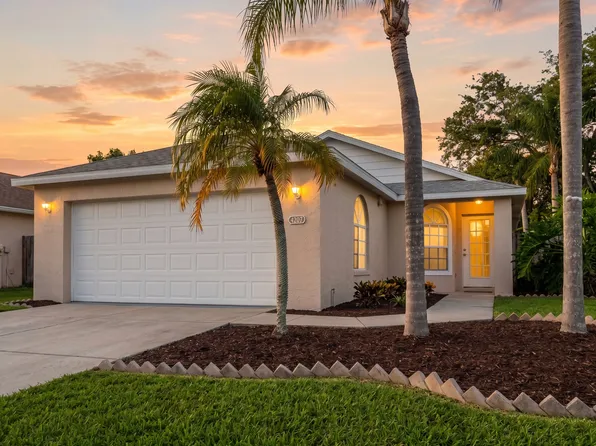 4207 Placid Dr, Sarasota, FL 34243