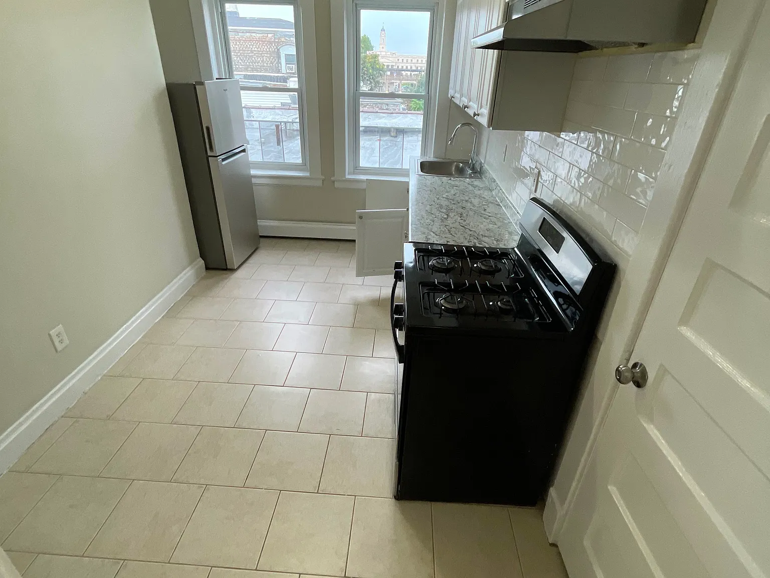 1 bed, $1,650 — Photo 2