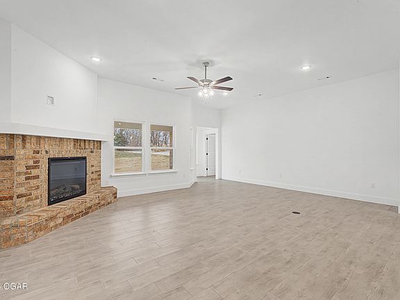 3rd image of 307 Walnut Ridge Dr