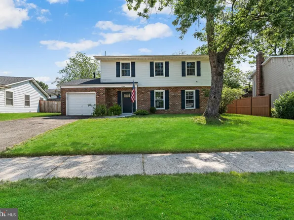 1044 Christmas Ln, Gambrills, MD 21054