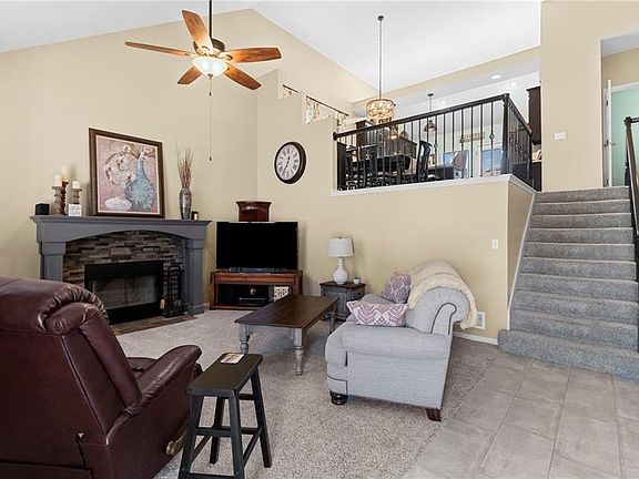 4th image of 4608 NW 88th Ct