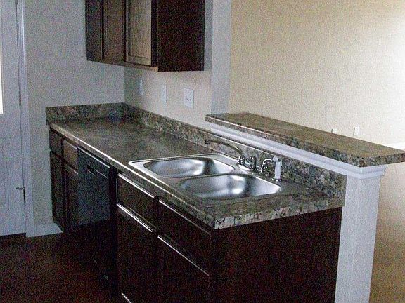 3rd image of 516 Kacie Dr