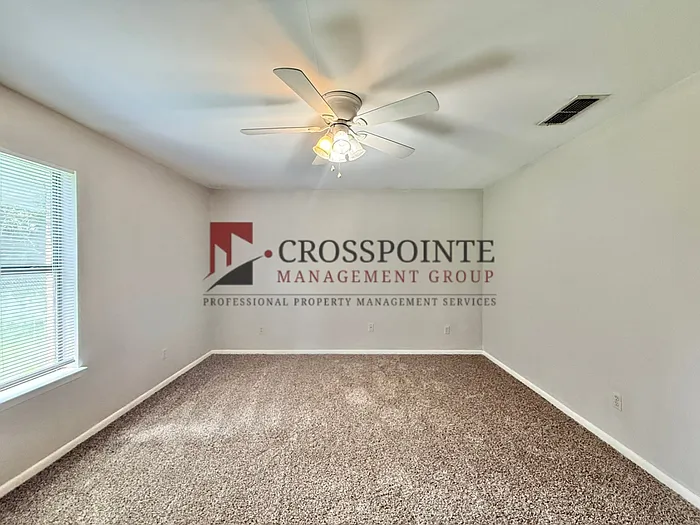 2531 Westminster Dr — Photo 16