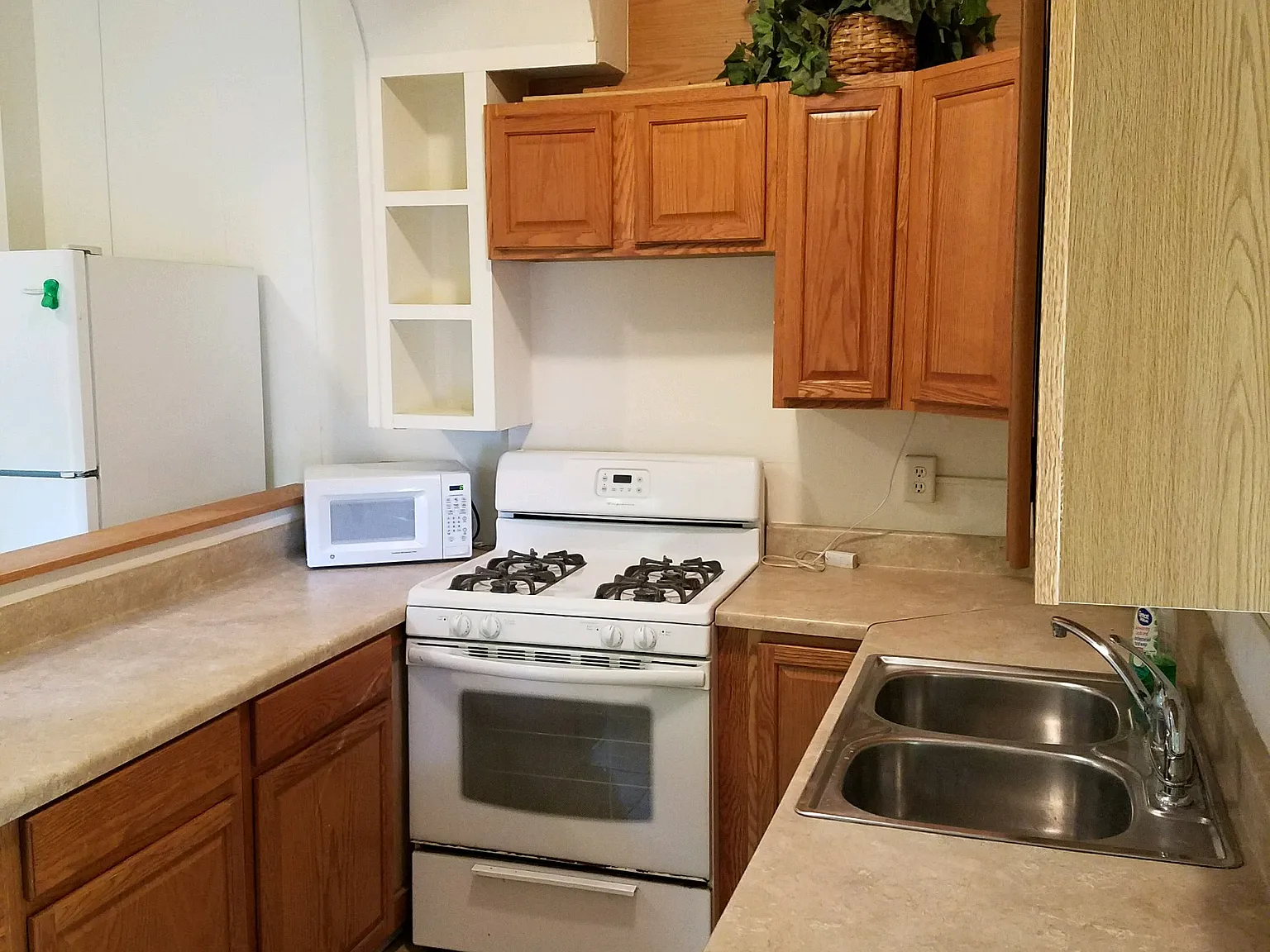 109 Dewitt Place - 2 — Photo 3