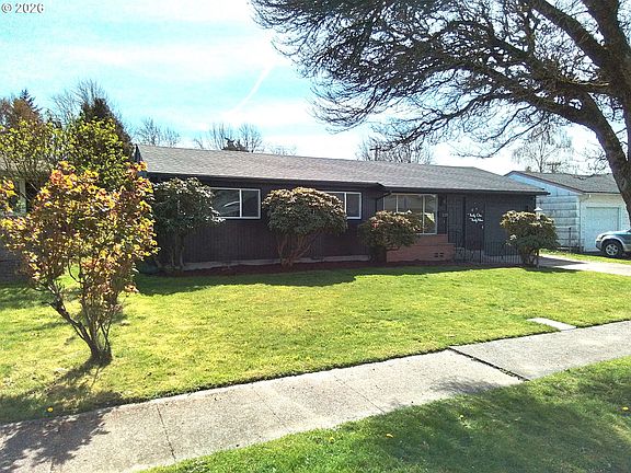 3rd image of 3139 Michigan St