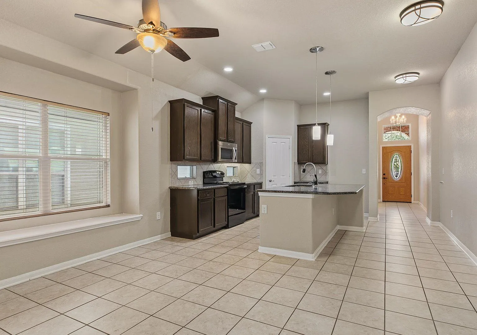Welcome to 6026 Cielo Ranch Comfort, Space, and Convenience! — Photo 3