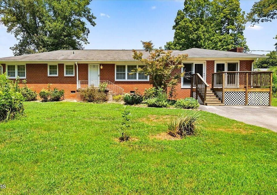 1st image of 334 Woodland Hills Rd