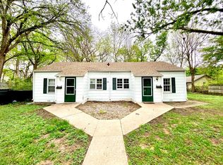 208 S Yale St #101-2, Vermillion, SD 57069