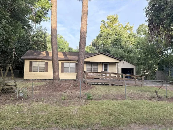 724 S Morgan St, Angleton, TX 77515