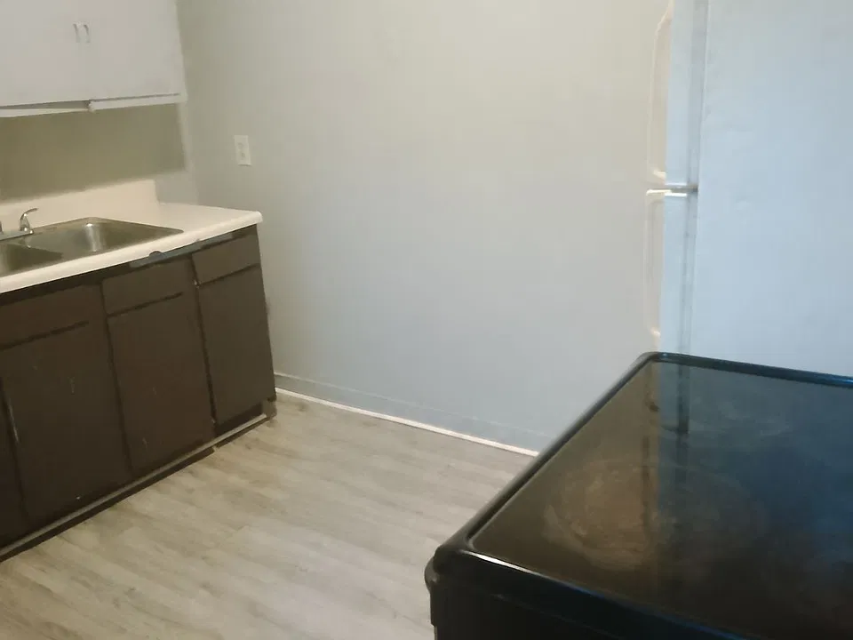 600 W Adams St #4