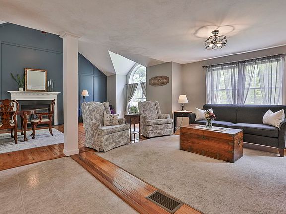 2nd image of 713 Raymond Road