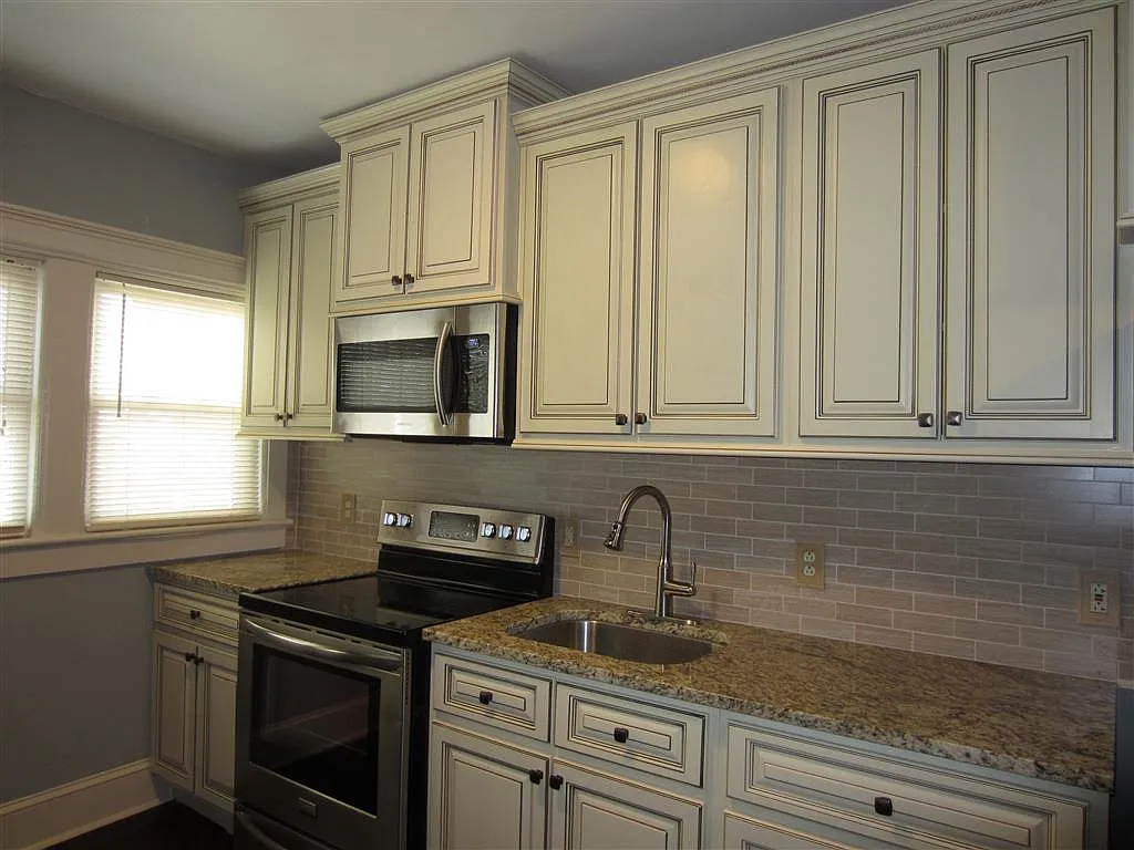 Building Photo - 1201 Monroe Ave #1