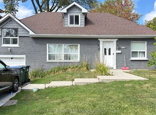 585 Byngmount Ave, Mississauga, ON L5G 1R2