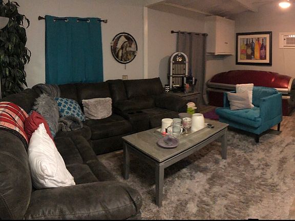 2nd image of 152 Elaine Ave