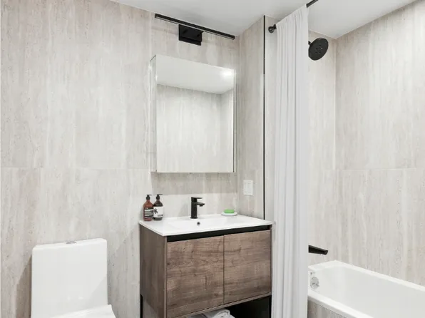 5 Stuyvesant Place image 6 of 10