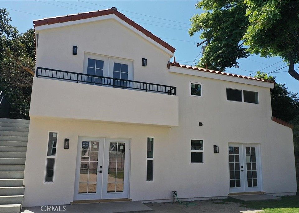1st image of 2533 Eucalyptus Ave