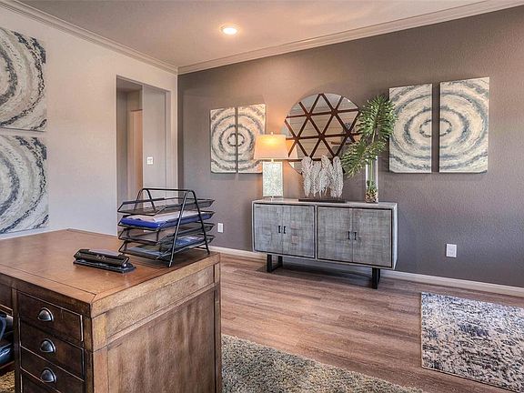 4th image of 301 Terra Vista Cir