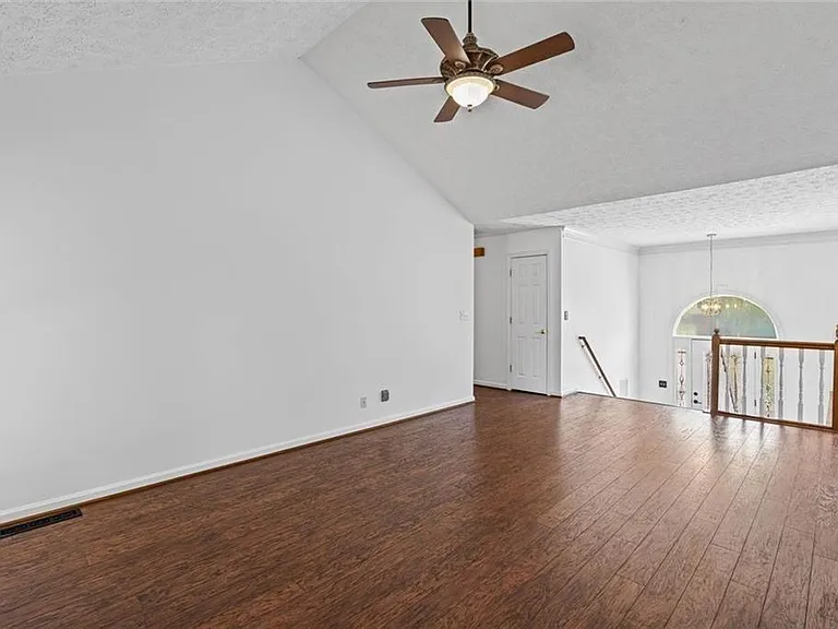 4240 Sugar Mill Dr — Photo 6